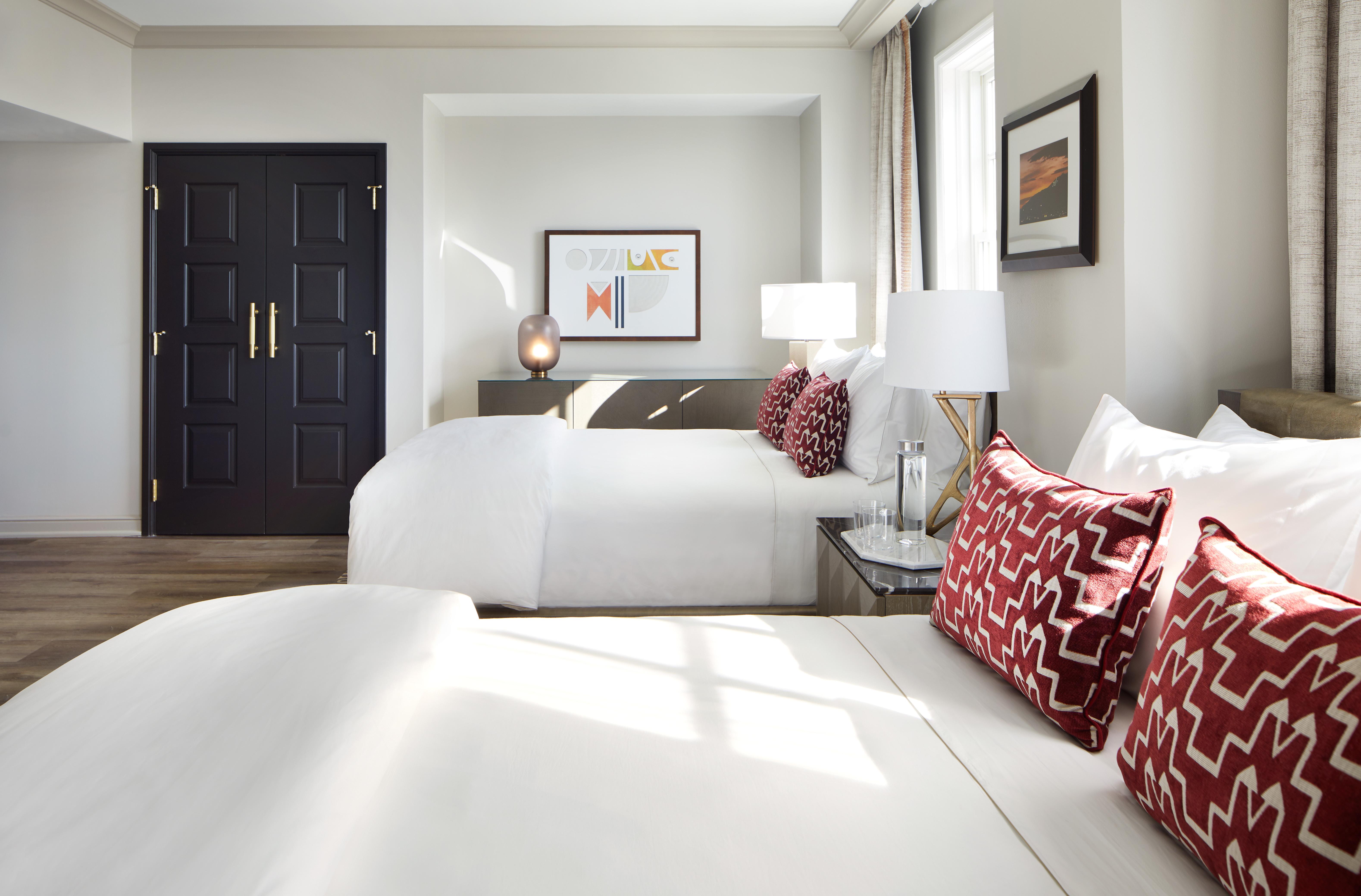 The Plaza Hotel Pioneer Park El Paso Exterior photo A bedroom at the Hotel at Old Sugar Mill