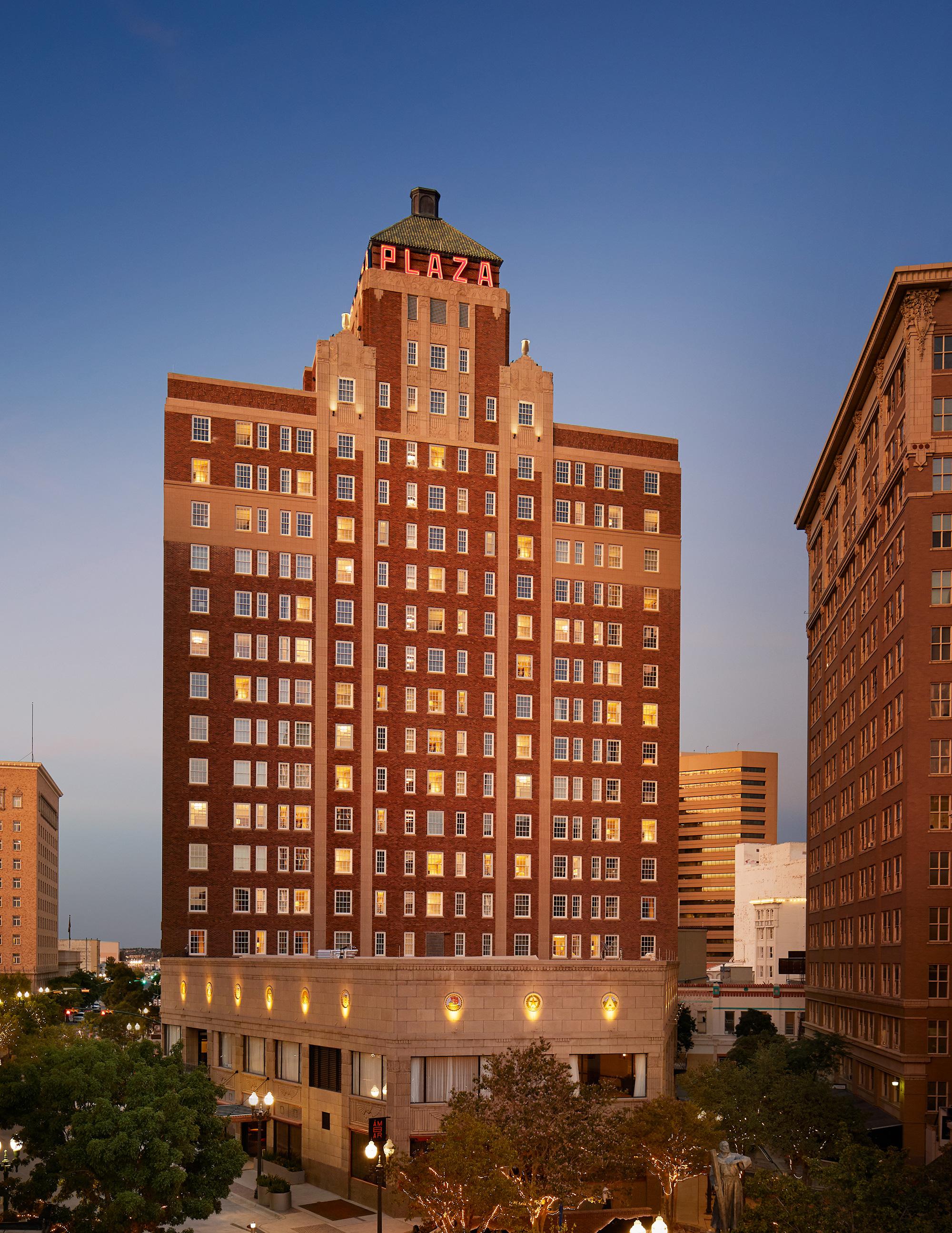 The Plaza Hotel Pioneer Park El Paso Exterior photo The Plaza Hotel